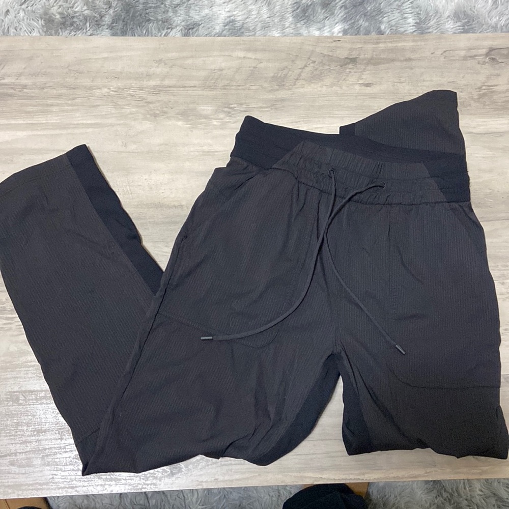 Luluemon dance studio pants